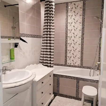 Au Moulin D'or شقة فندقية