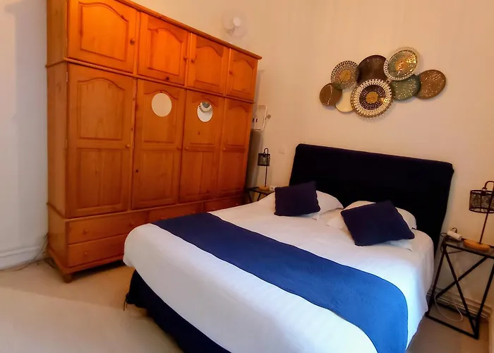 Au Moulin D'or מלון דירות